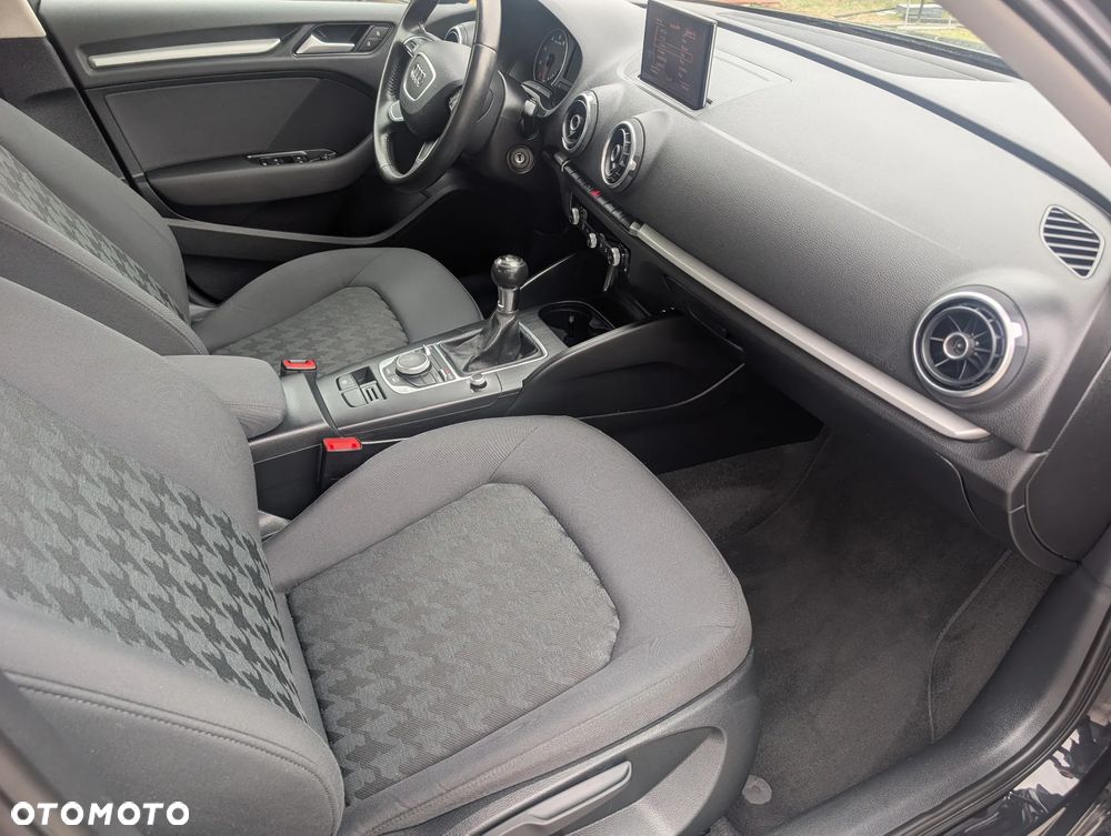 Audi A3 Sportback 1.4 TFSI Attraction - 6