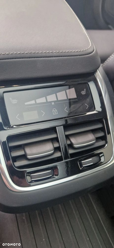 Volvo V60 Cross Country - 11