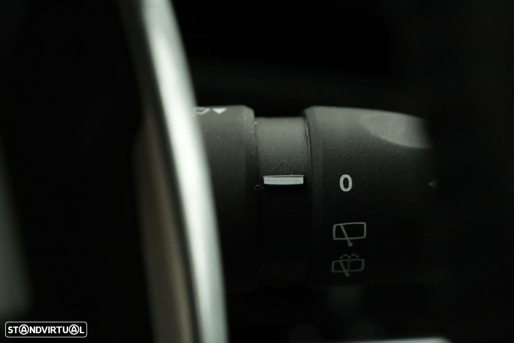 Peugeot 2008 1.2 Hybrid Allure e-DCS6 - 18