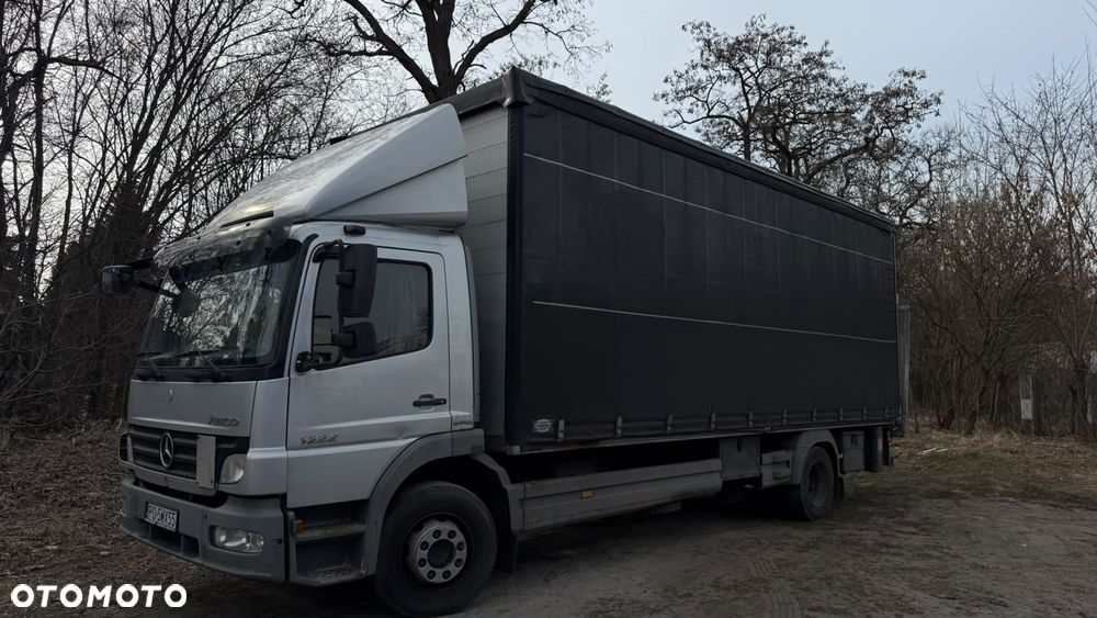 Mercedes-Benz 1222L - 7