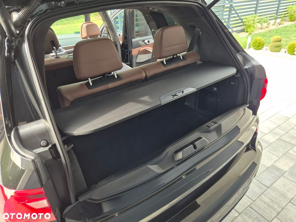 BMW X7 xDrive40d mHEV - 17