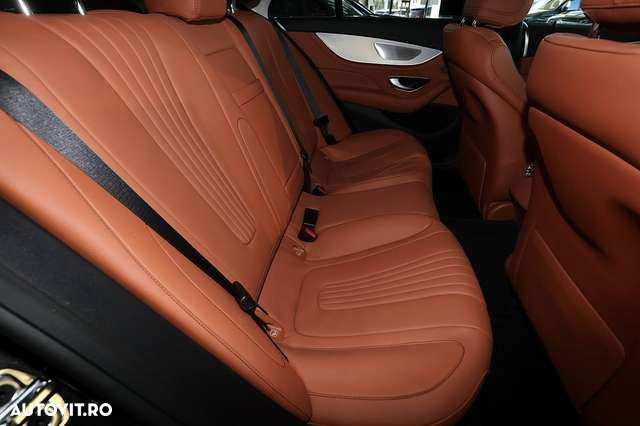 Mercedes-Benz CLS - 6