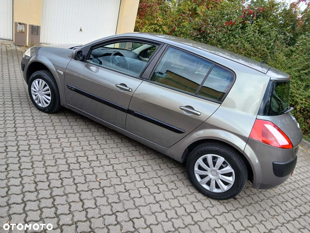 Renault Megane - 9