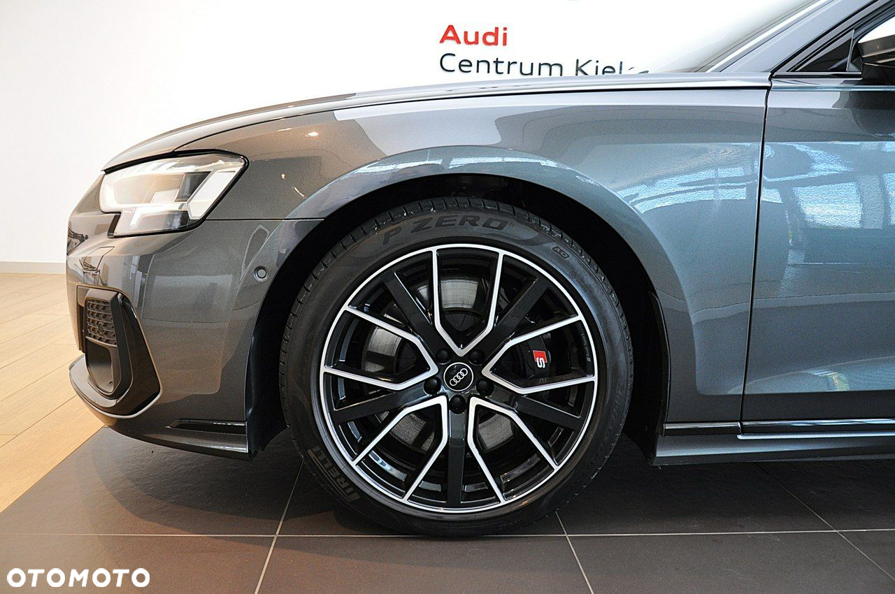 Audi S8 - 8