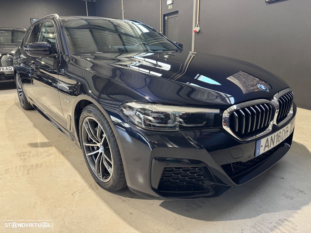 BMW 530 e Pack Desportivo M - 2