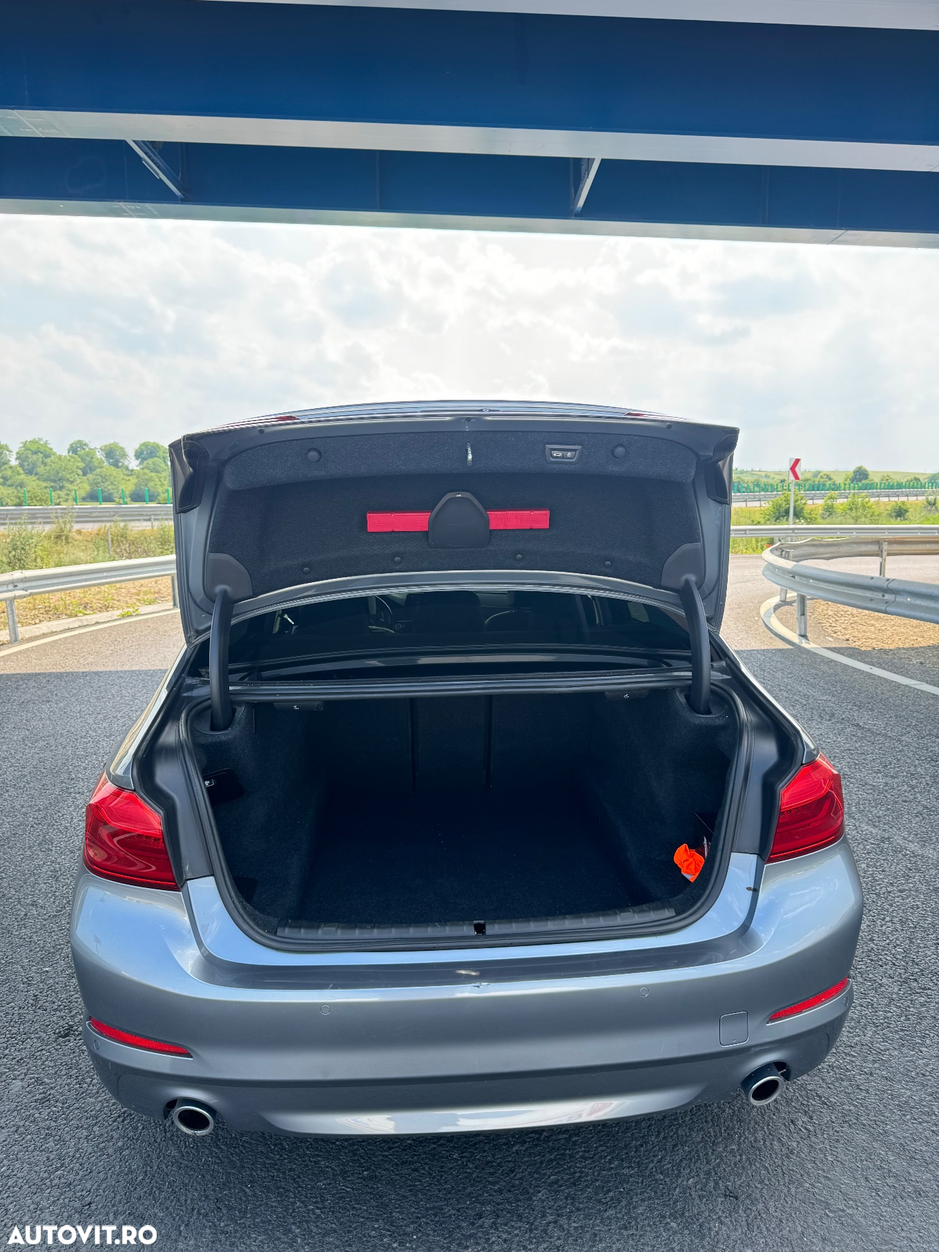 BMW Seria 5 520d xDrive AT - 14