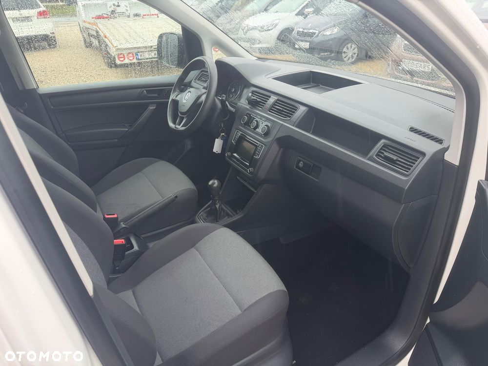 Volkswagen Caddy - 10