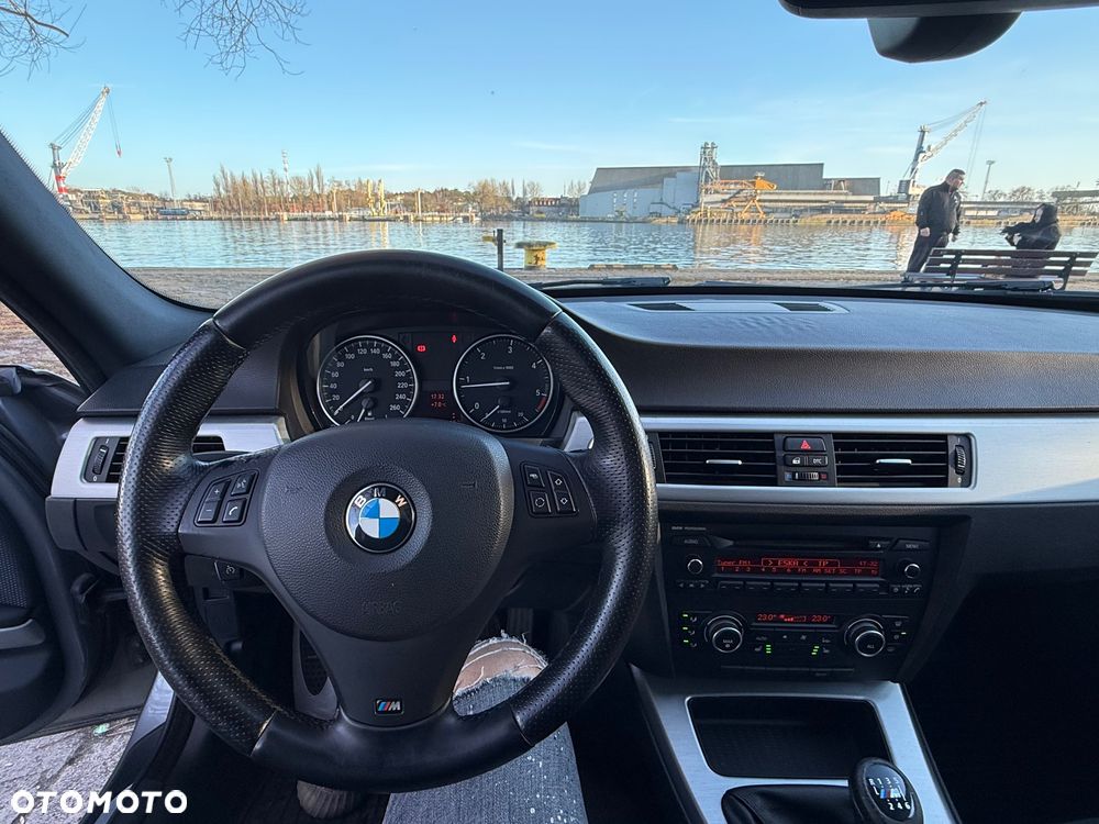 BMW Seria 3 320d - 17