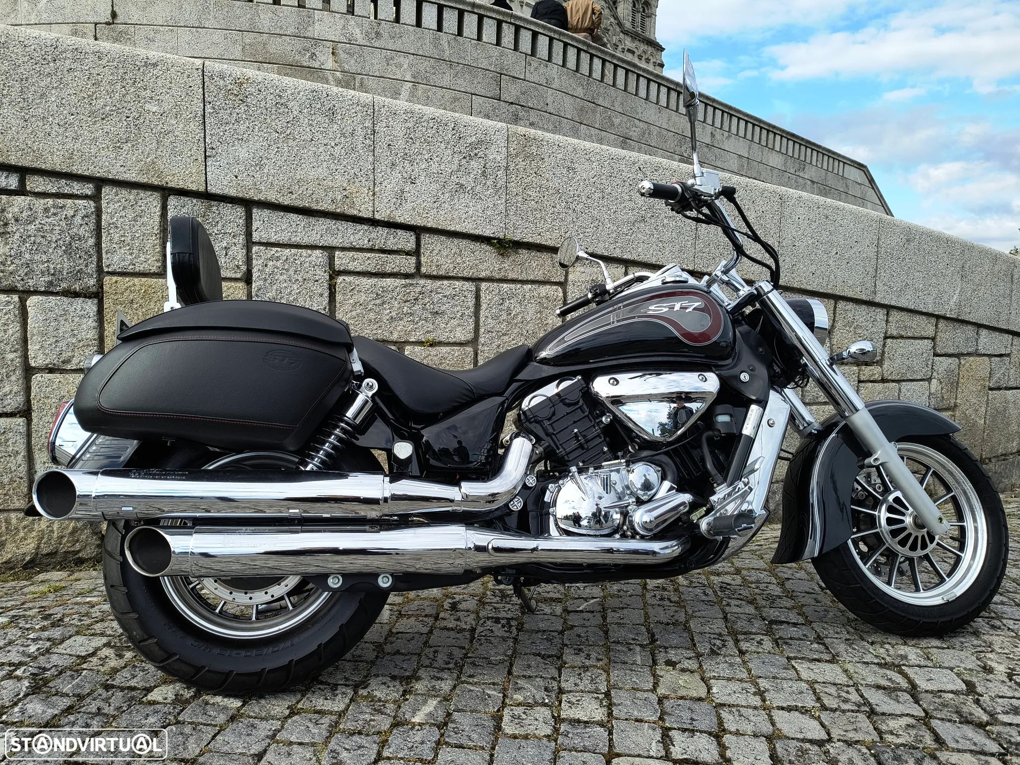 Hyosung ST - 1