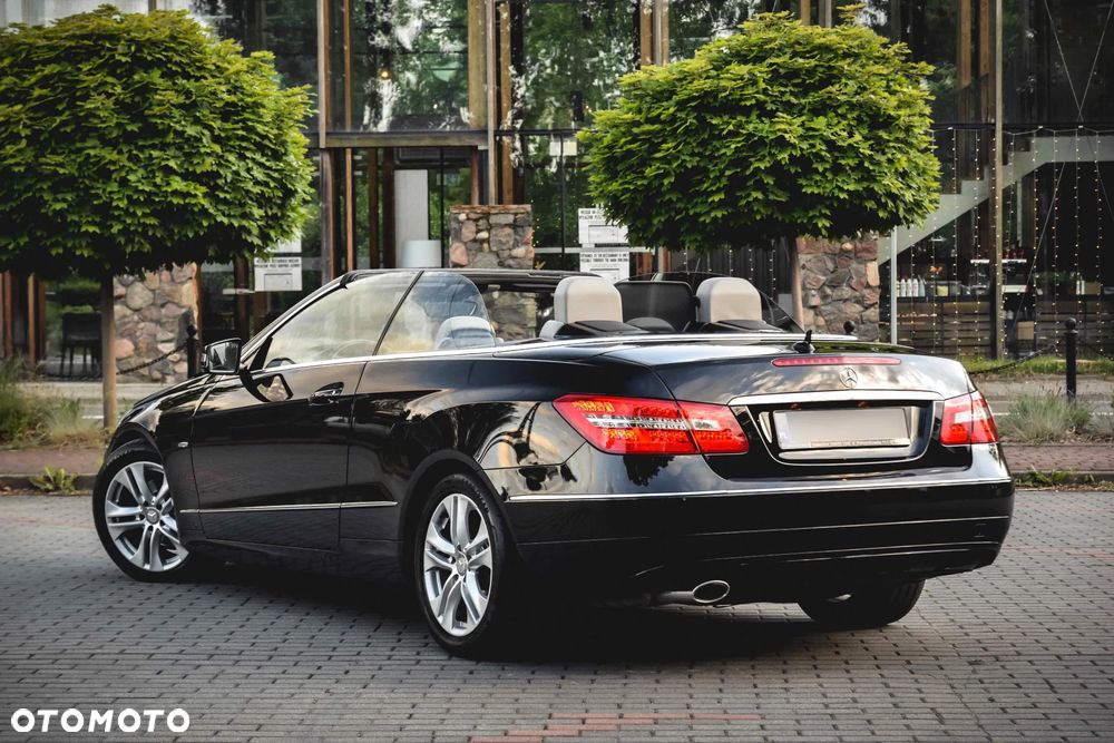 Mercedes-Benz Klasa E 220 CDI DPF BlueEFFICIENCY Automatik Avantgarde - 2