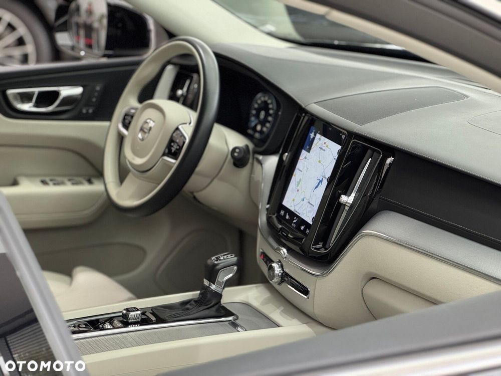 Volvo XC 60 D5 AWD Inscription - 38