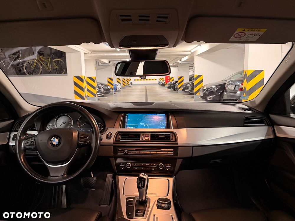 BMW Seria 5 520d - 33