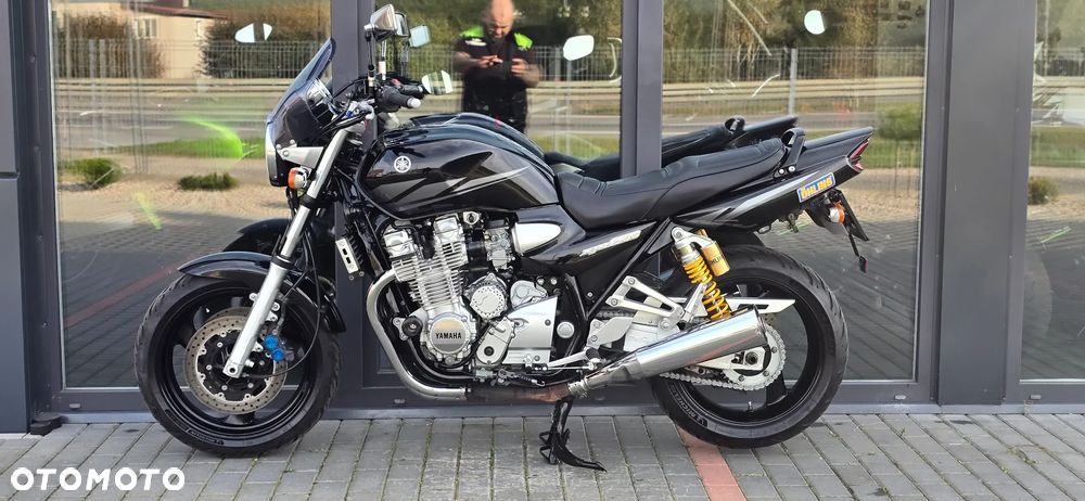 Yamaha XJR - 28