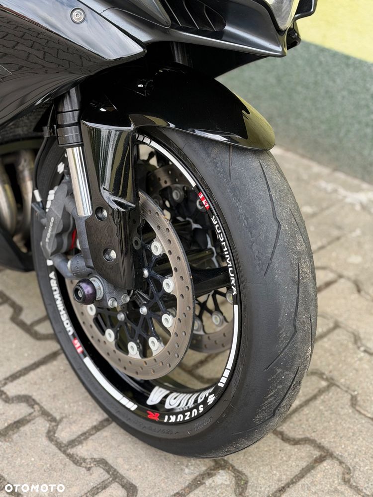 Suzuki GSX-R - 4