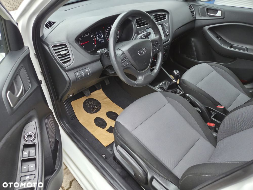 Hyundai i20 blue 1.2 YES!+ - 15