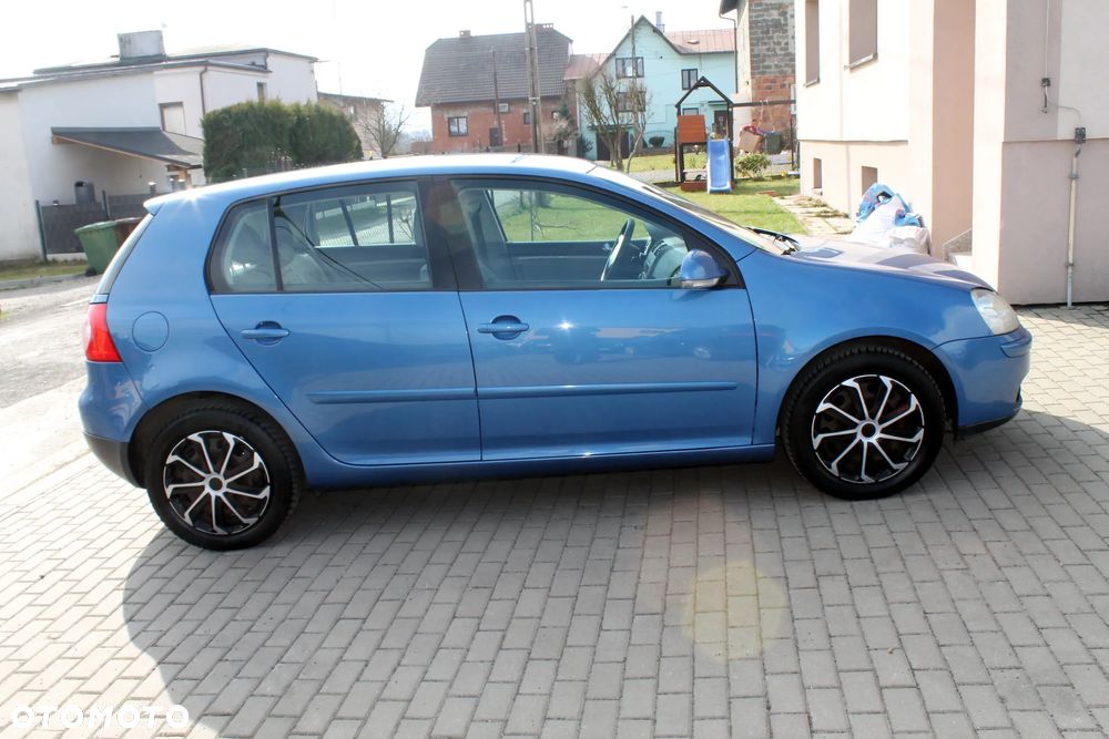 Volkswagen Golf - 6