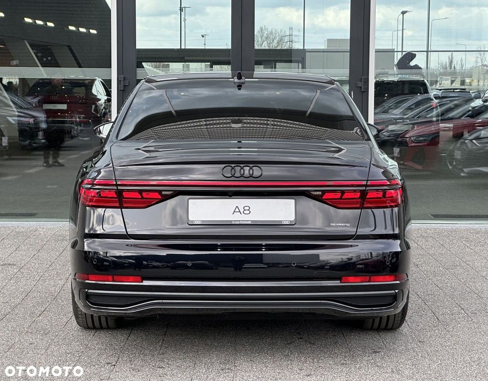 Audi A8 - 8