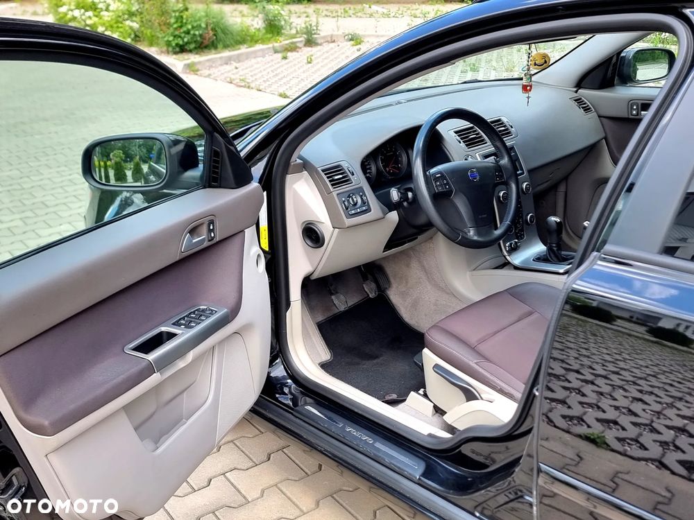 Volvo V50 2.0 Momentum - 12