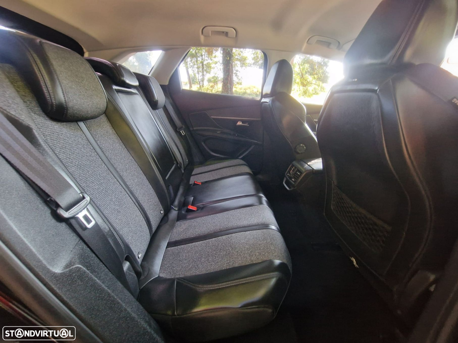 Peugeot 3008 1.2 PureTech Allure Grip Control EAT6 - 23