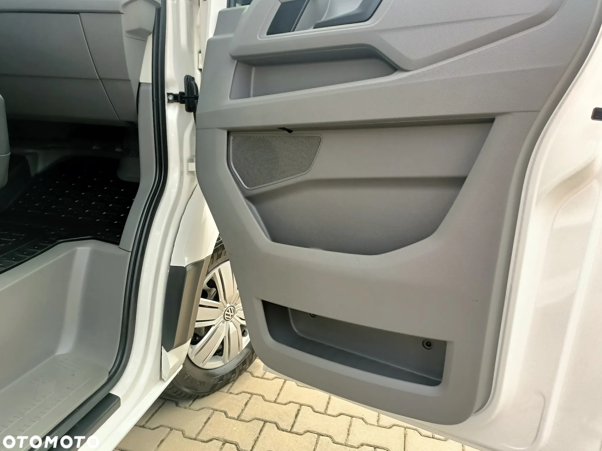 Volkswagen CRAFTER 2.0 TDI 140KM L4H2 - 38
