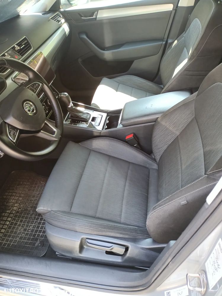 Skoda Superb Combi 2.0 TDI DSG Active - 12