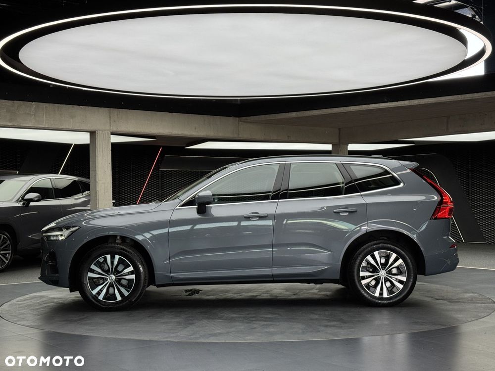 Volvo XC 60 B4 D AWD Momentum Pro - 3