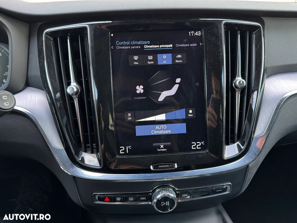 Volvo V60 D4 Momentum Pro - 13