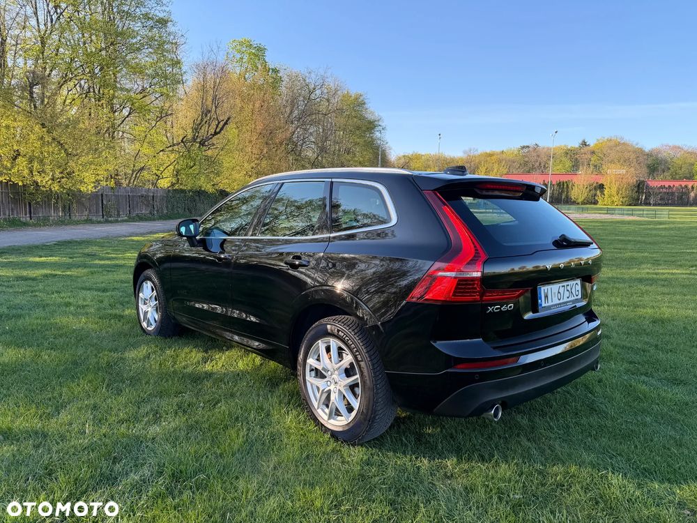 Volvo XC 60 D4 Momentum Pro - 4