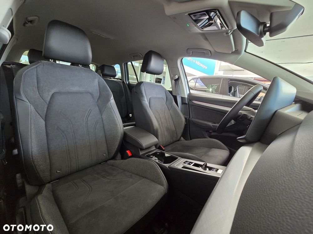 Volkswagen Golf VIII 1.5 eTSI mHEV Life Plus DSG - 24