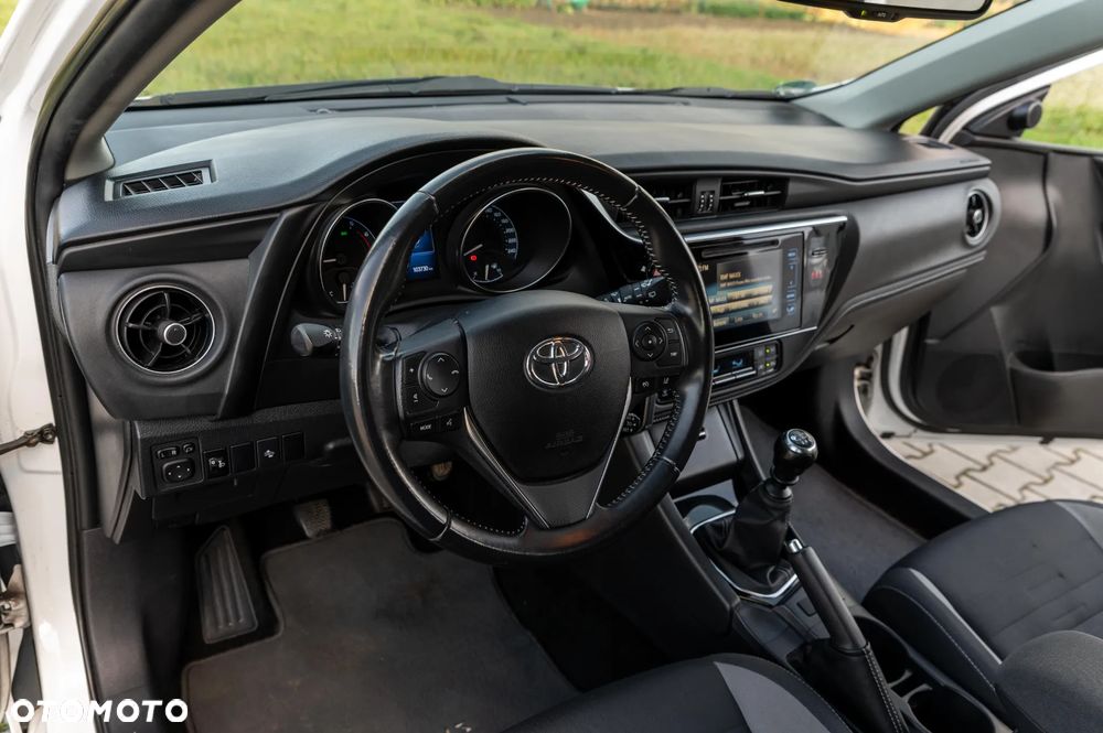 Toyota Auris 1.2 T Dynamic - 33