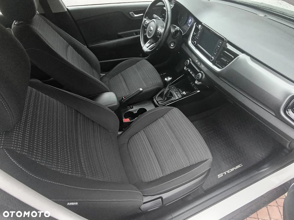 Kia Stonic 1.0 T-GDI 120 Platinum Edition - 10