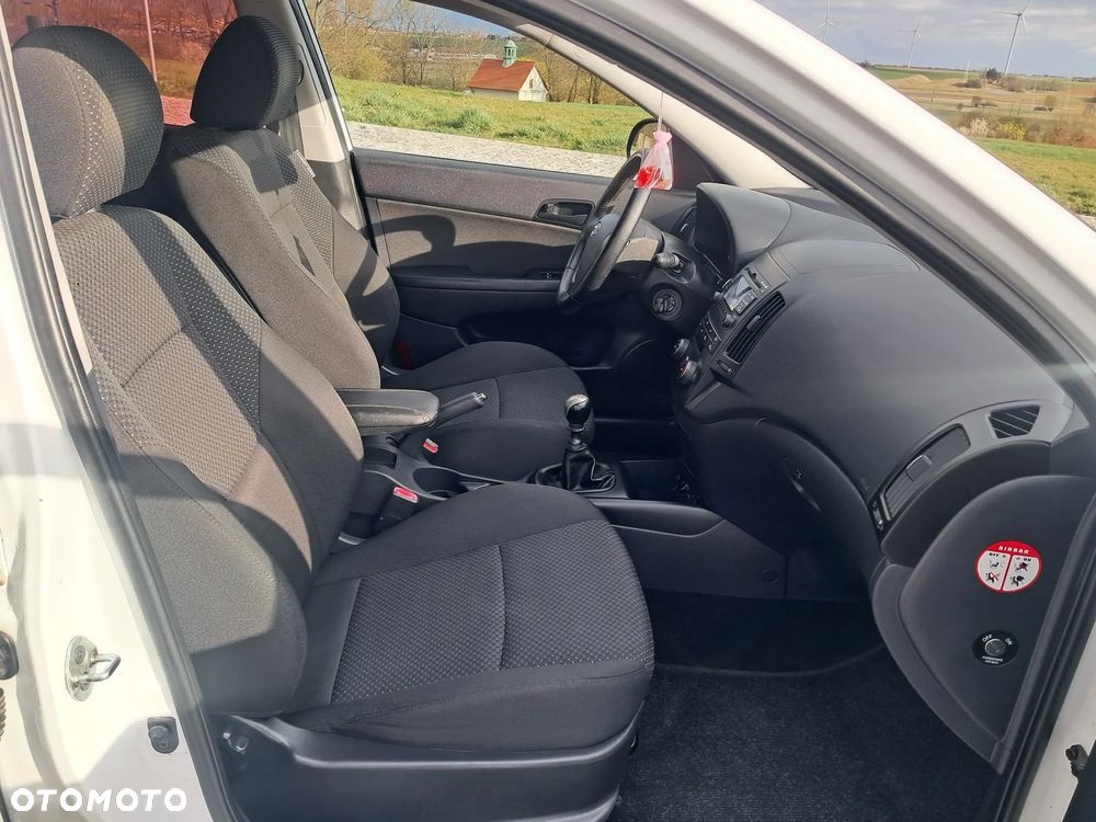 Hyundai i30 1.4 Blue Classic - 13