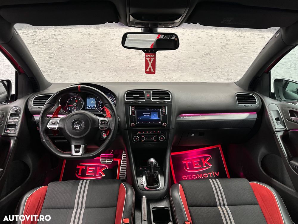Volkswagen Golf - 18