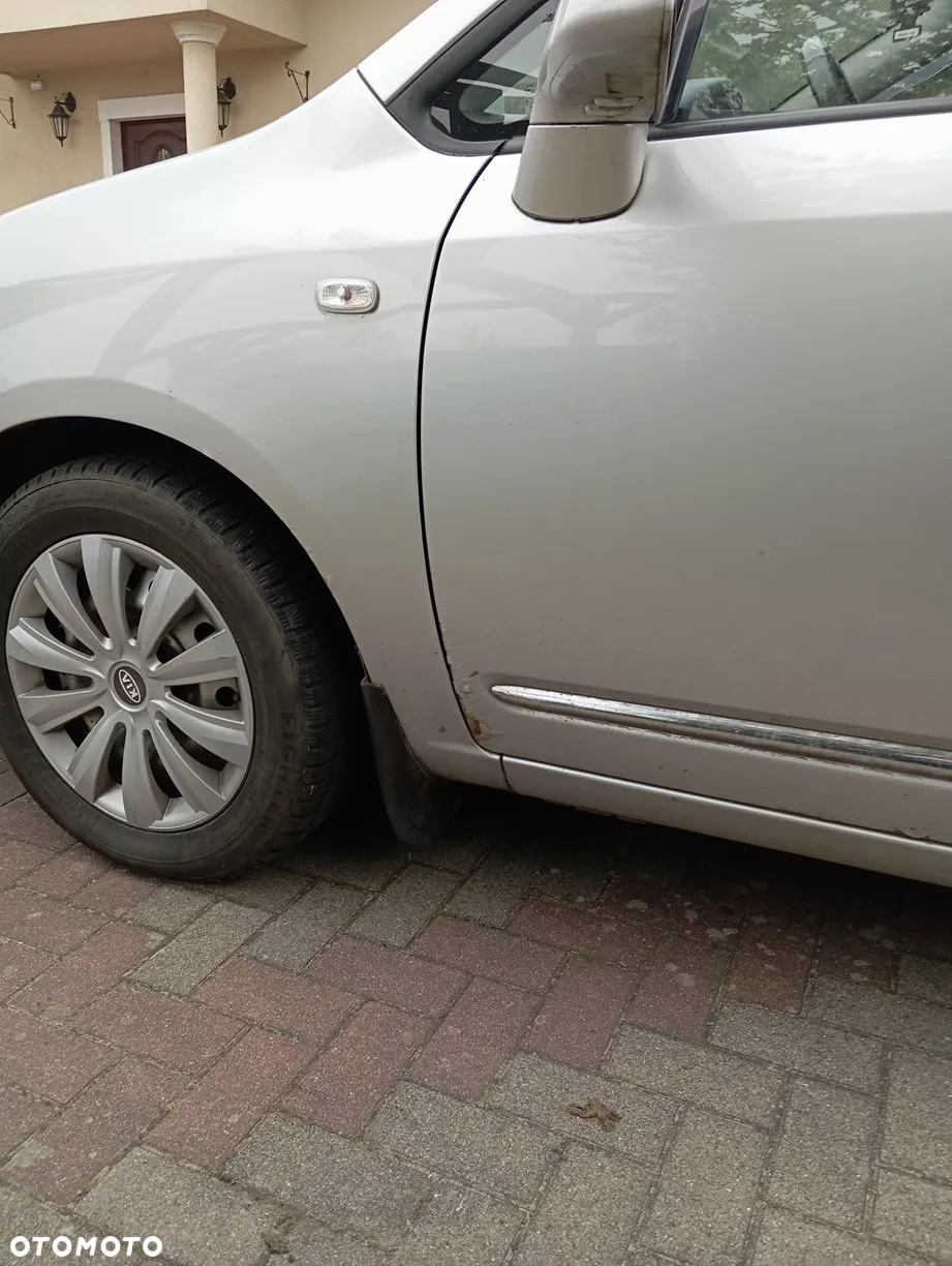 Kia Carens 2.0 EX - 5
