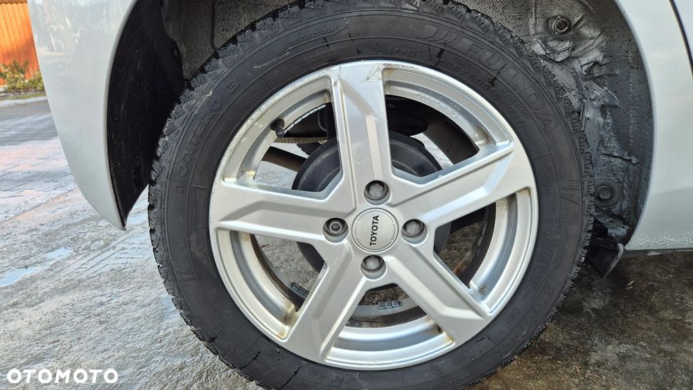 Toyota Aygo x-play - 16