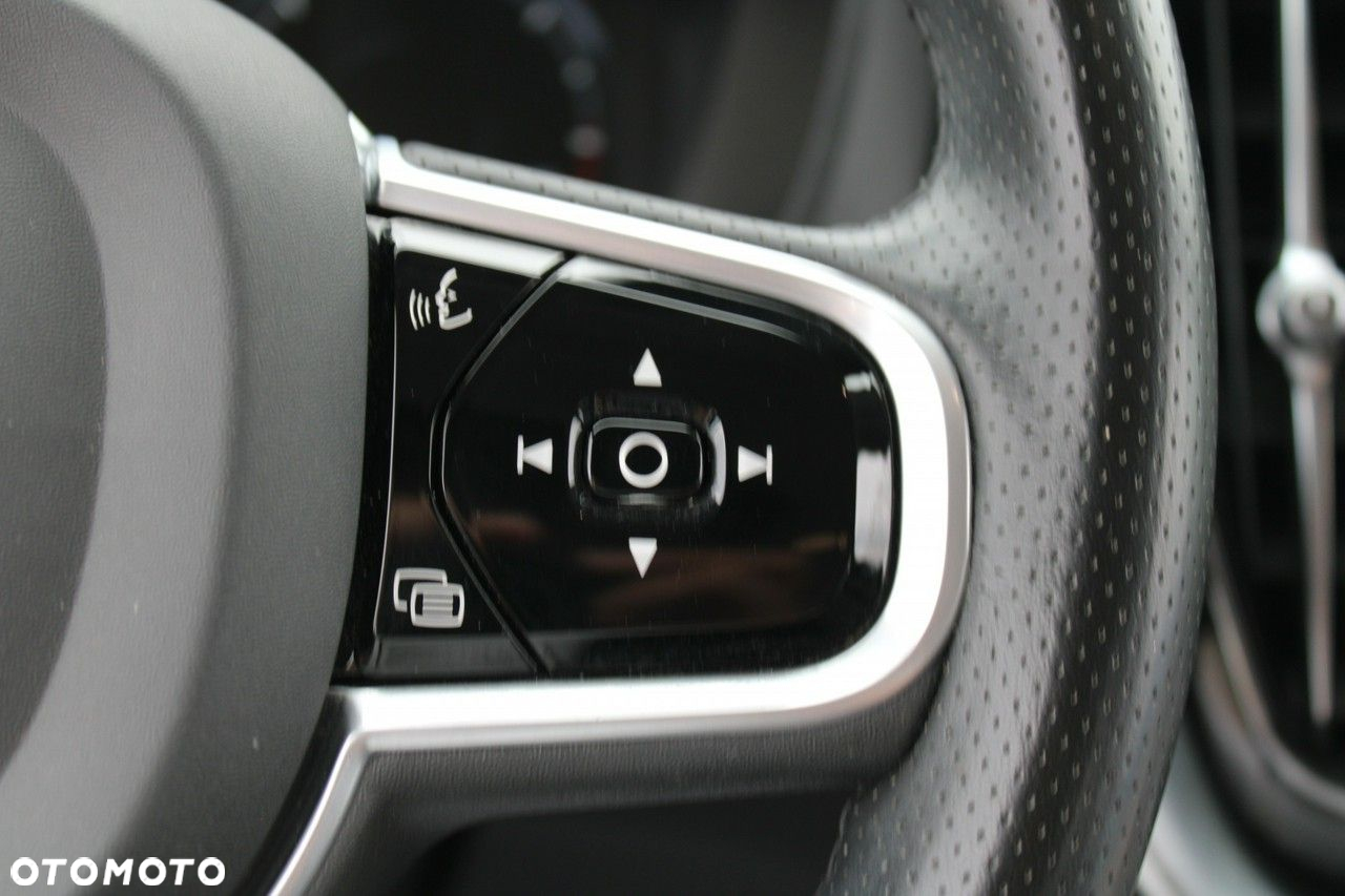 Volvo XC 60 - 25