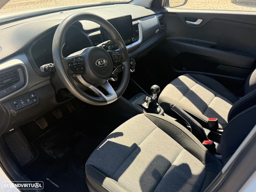 Kia Stonic 1.2 by FILA - 11