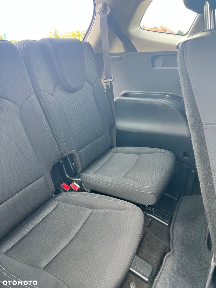 Kia Carens 1.6 GDI L 7os EU6 - 22