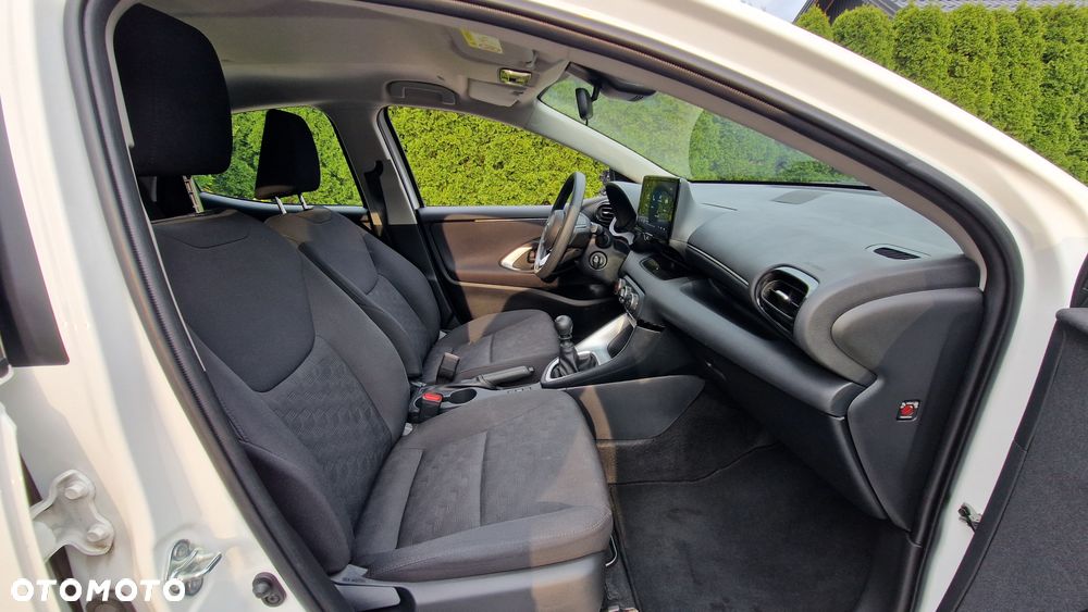 Toyota Yaris - 23