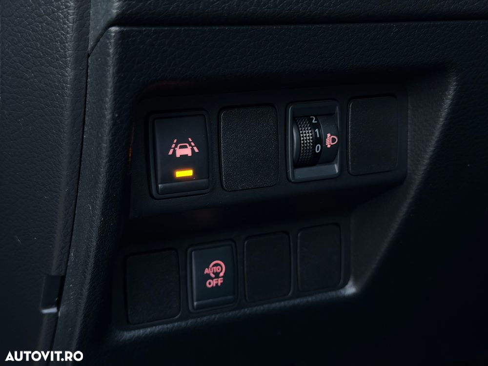 Nissan Qashqai 1.5D 114CP 2WD N-Connecta - 19