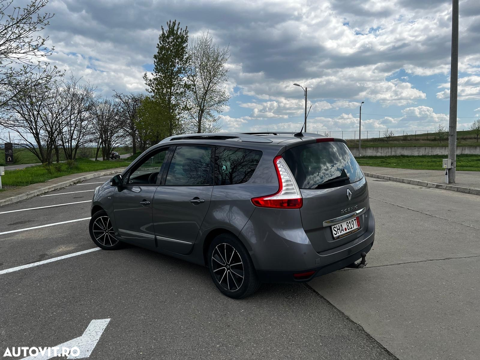 Renault Grand Scenic dCi 130 FAP Start & Stop Bose Edition - 3