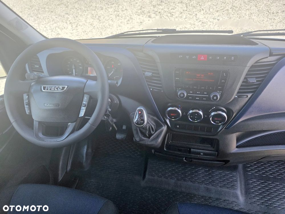 Iveco IVECO 35S18 3.0 HPI 180 KONNA KONTENER 4.2 M KLIMA HIMATIC 8 BIEGÓW WEBASTO DO 3.5 T - 22