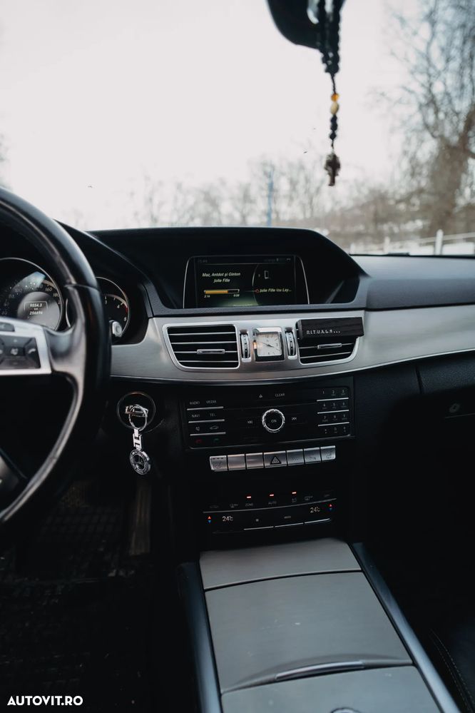 Mercedes-Benz E - 14