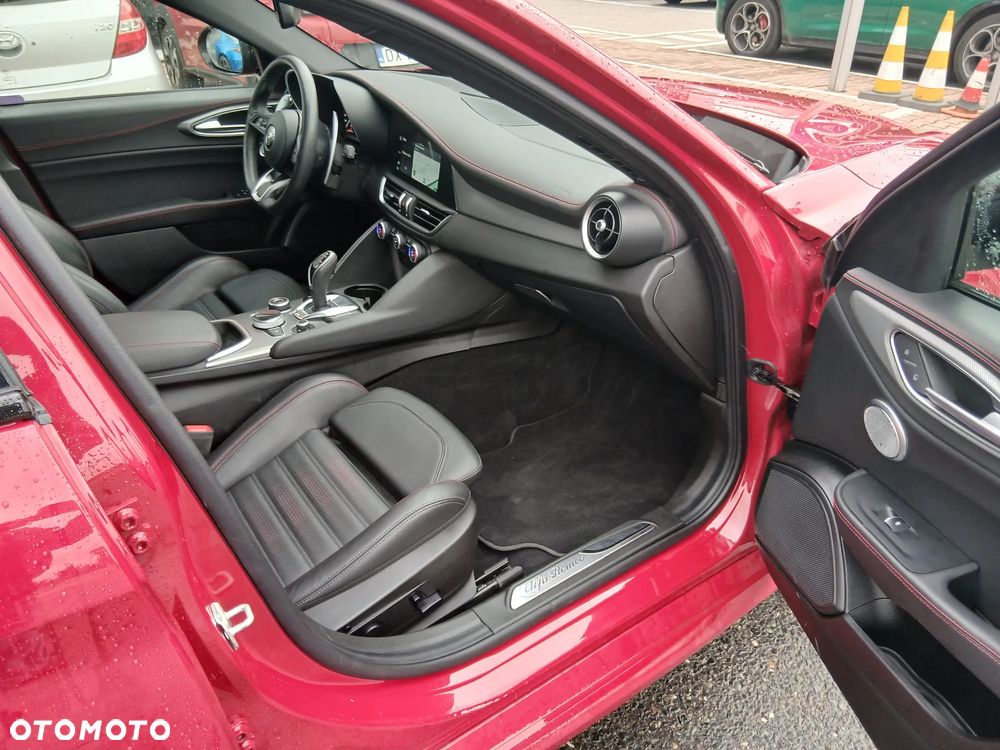 Alfa Romeo Giulia 2.0 Turbo Tributo Italiano Q4 - 10