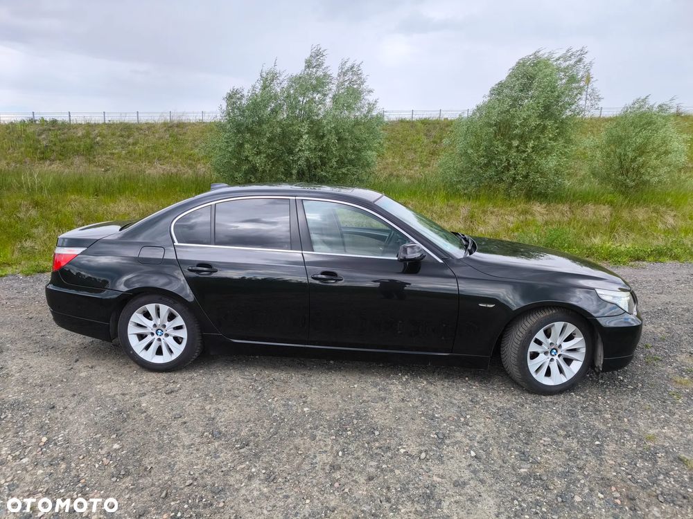 BMW Seria 5 525d Edition Exclusive - 8