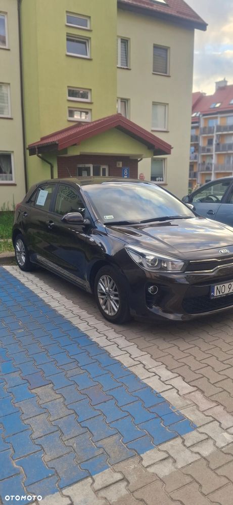 Kia Rio 1.2 L - 2