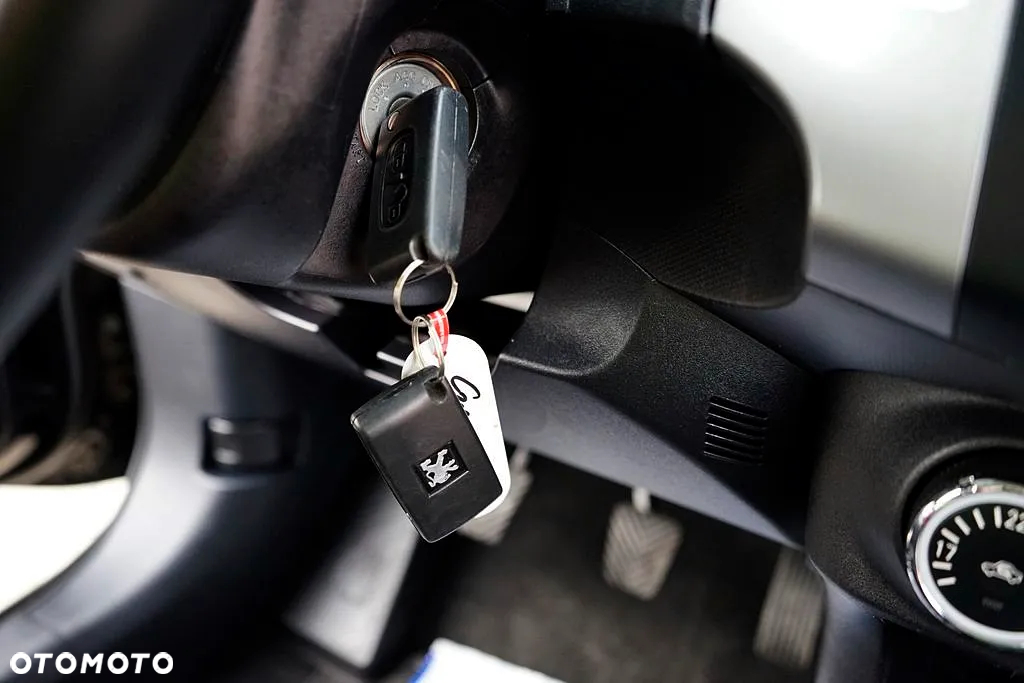 Peugeot 4007 - 18