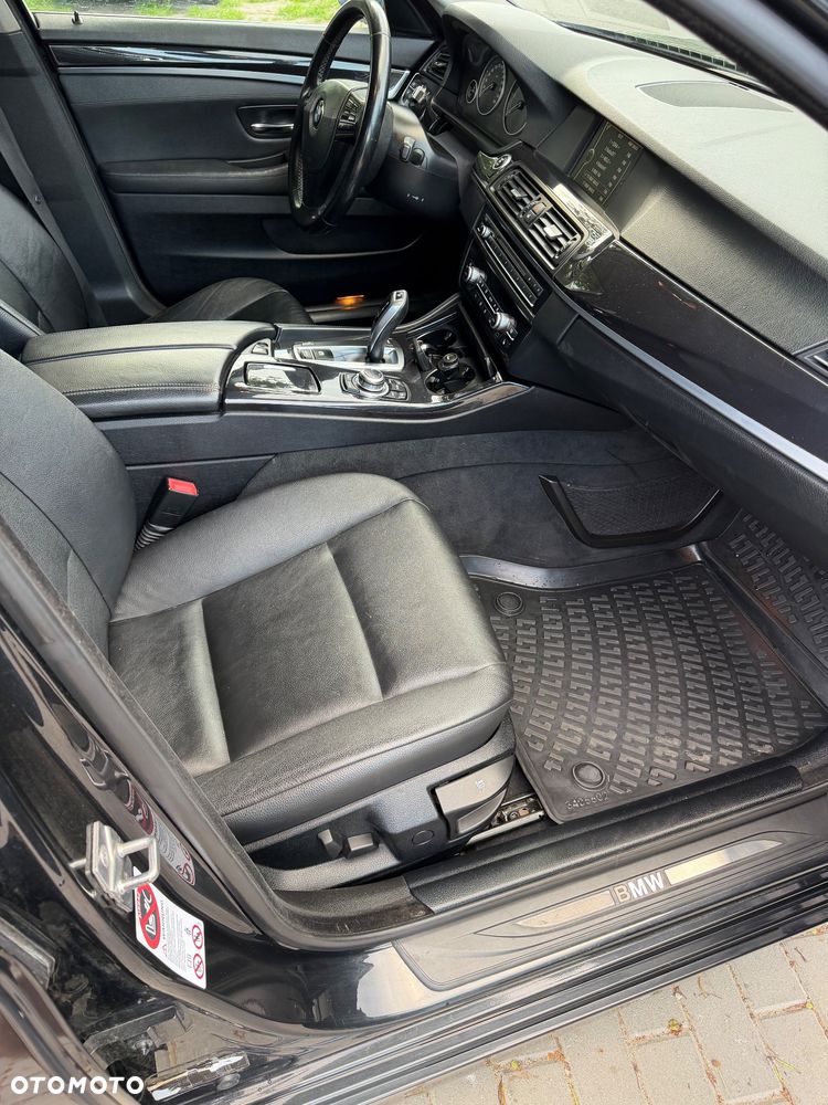 BMW Seria 5 525d - 19