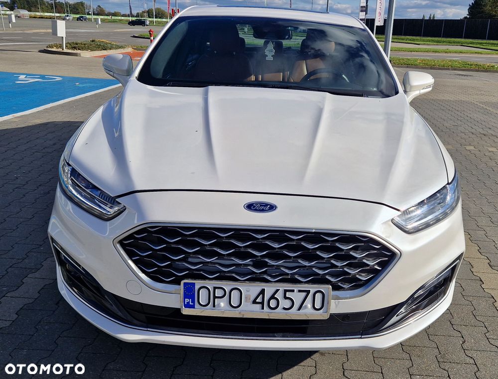 Ford Fusion - 2