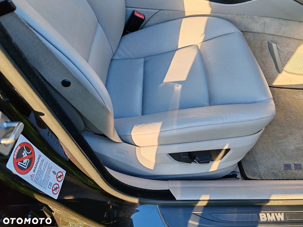 BMW Seria 5 520d Luxury Line - 32